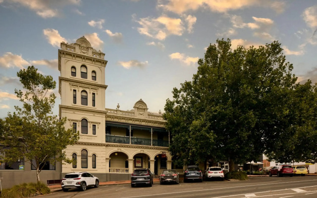Yarra Valley Grand Hotel