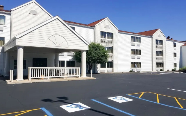 Motel 6 Maryland Heights, MO