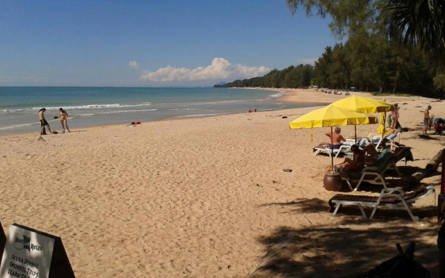Lanta Castaway Beach Resort