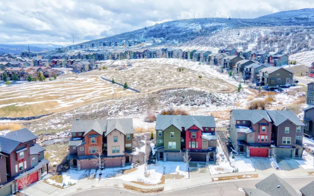 Noah s Retreat by Boutiq