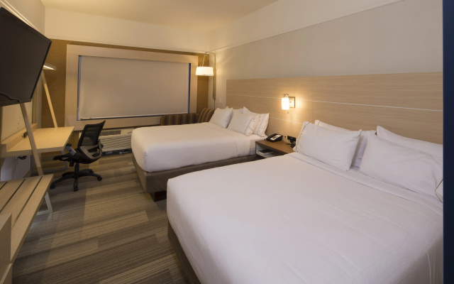 Holiday Inn Express And Suites Rochester Hill