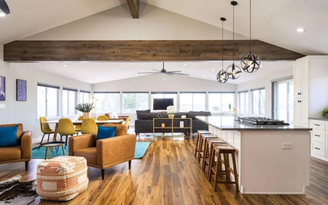 Mountain view Home Spacious Hot Tub Accessible