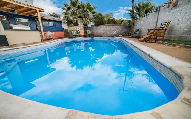 Las Vegas - 5 Mins From The Strip 4 Bedroom Home by RedAwning