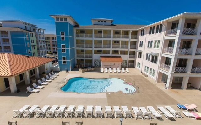 B437 Just Relax Penthouse by RedAwning