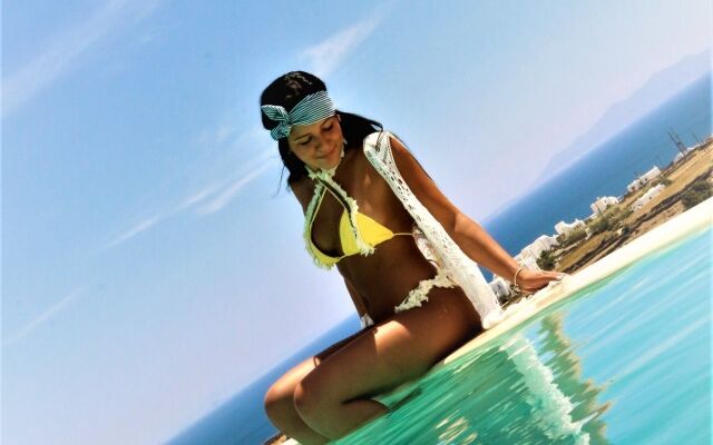 Villa Evi & Suites