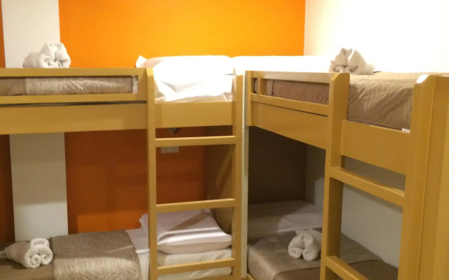 Stone House Hotel Pasay