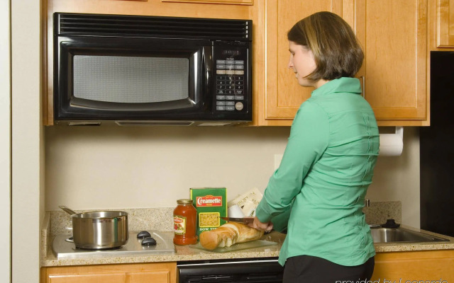 Candlewood Suites Indianapolis Downtown Medical District by IHG