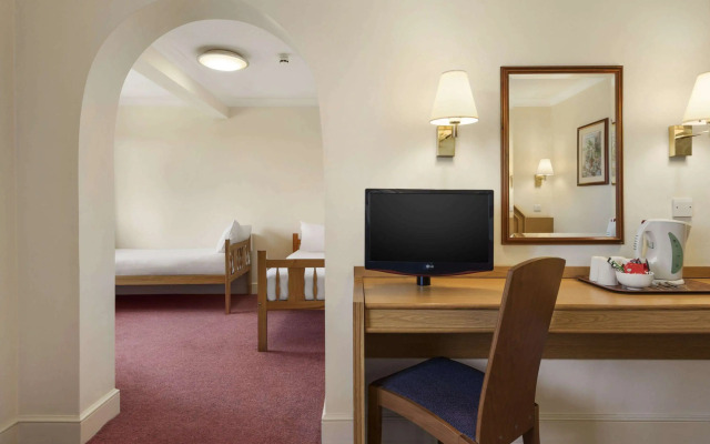 Days Inn by Wyndham Stafford