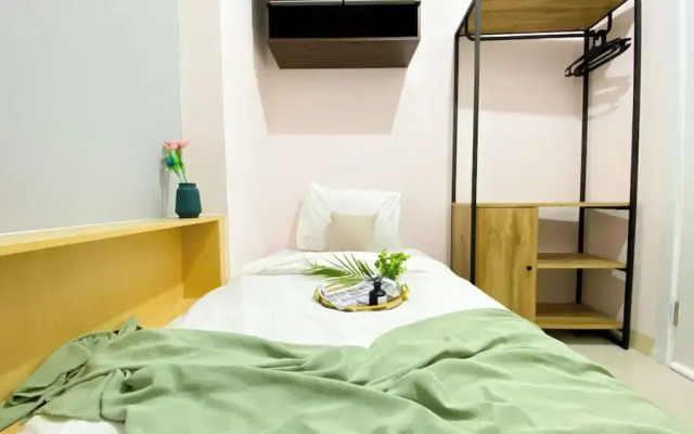 Good Deal And Homey 2Br Green Pramuka City Apartment