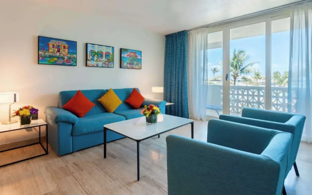 Royal Islander Resort La Plage