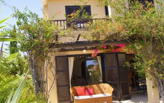 Kamares Villa