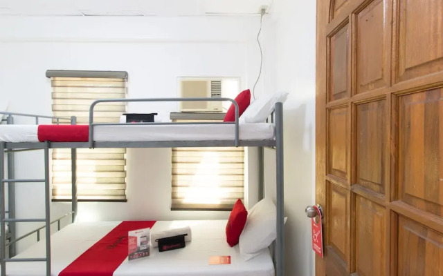 RedDoorz @ Teofila Lodge