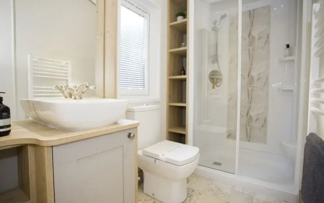 6 Berth Luxury Lodge in Christchurch, Dorset