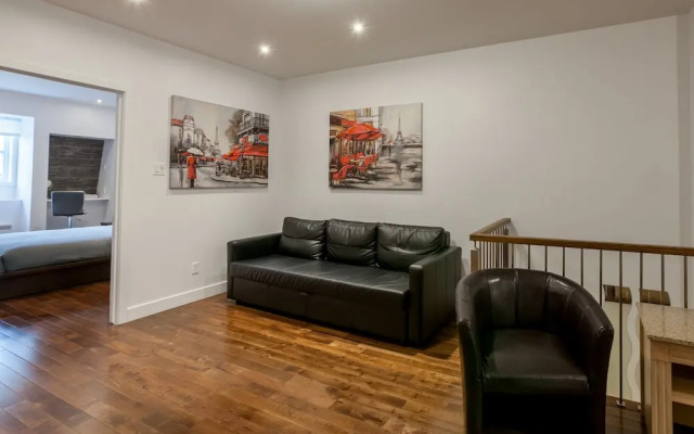 LMVR - LuxApt 3 - 7 bedrooms 2 bathrooms