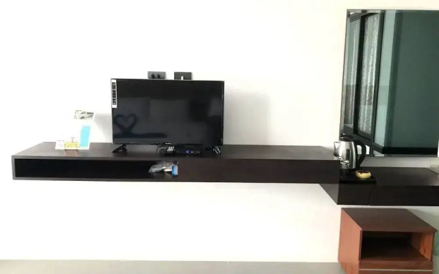 Rockstar Beach Apartments