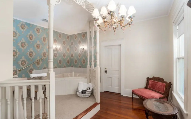 Oaklea Mansion Bed and Breakfast