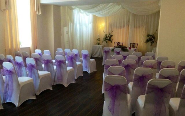 Mansfield Manor Hotel