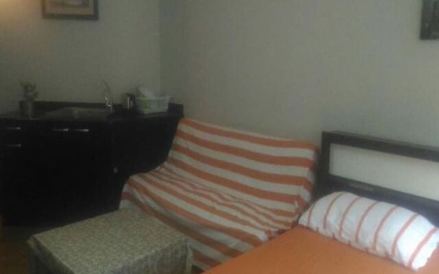 Room in Condo - Impact Thunder Dome Service Taxi