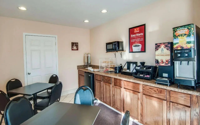 Econo Lodge Roanoke Civic Center