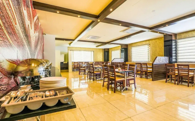 Fabhotel Capitol Suites