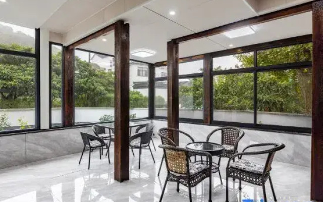 Yiqinju Homestay (Xishan Scenic Area Branch)