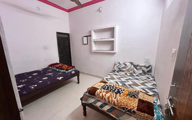 Anirudhha Home Stay