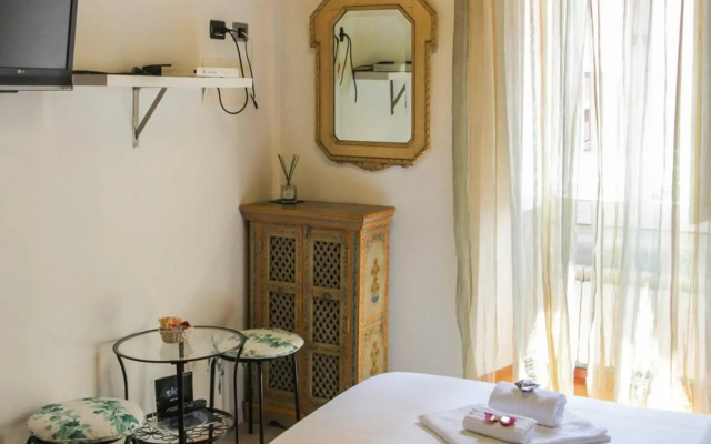 Navona First Rooms