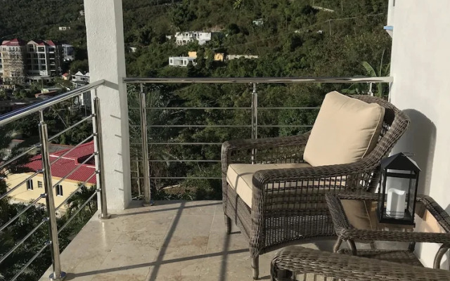 Coconut Breeze Villas