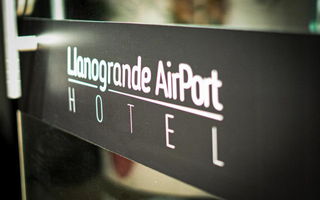 Llanogrande Airport by Bernalo Hotels
