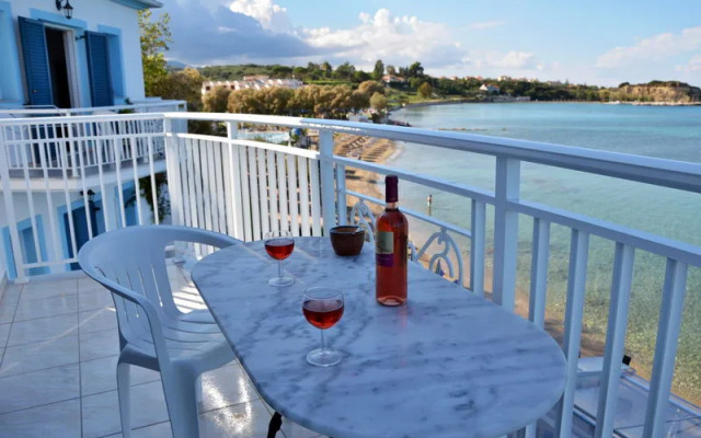 Filoxenia Beach Apartments