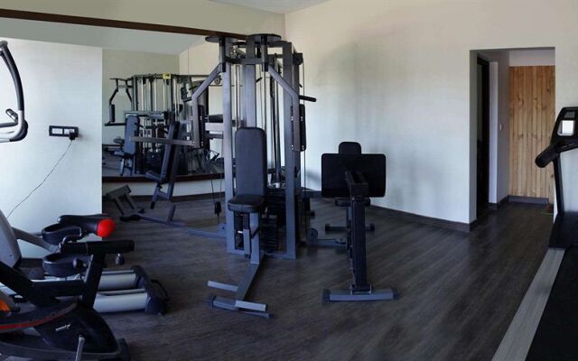 Hill Tree Inn Resort