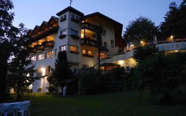 Hotel Tenz