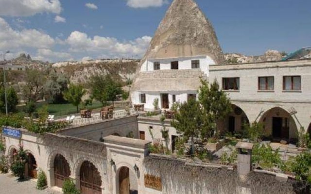 Cave Hotel Saksagan