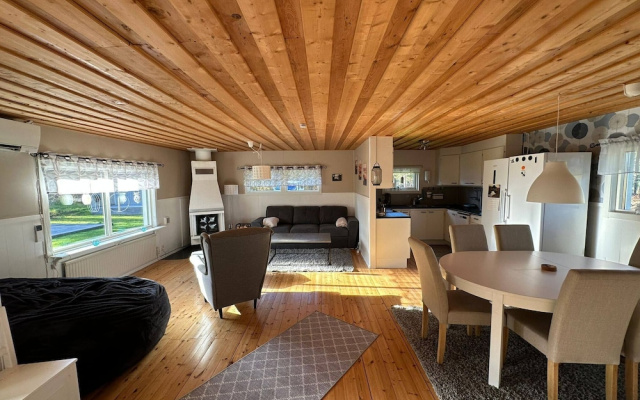 Camp Caroli Olala House
