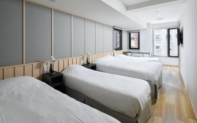 City Hotel N.U.T.S.