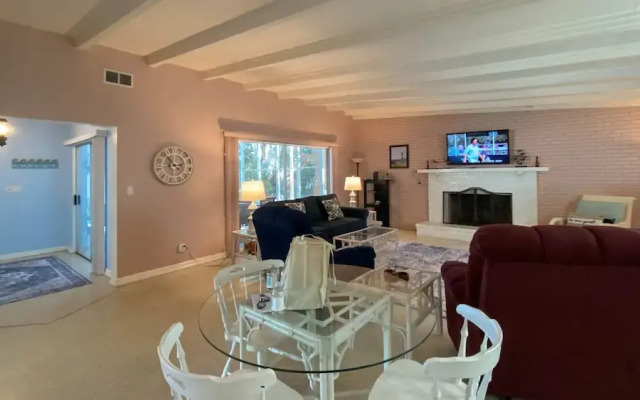 Coastal Breezes 4 Bedroom Home