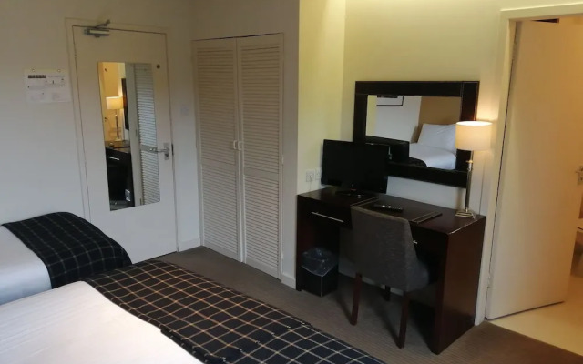 Eight Acres Hotel