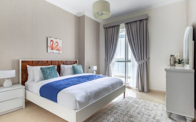 Lavish 3BR With Study in Downtown Dubai