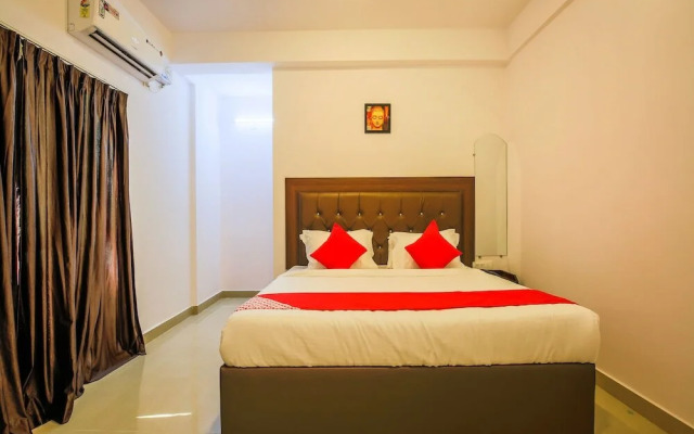 Toms Imperial Boutique by OYO Rooms
