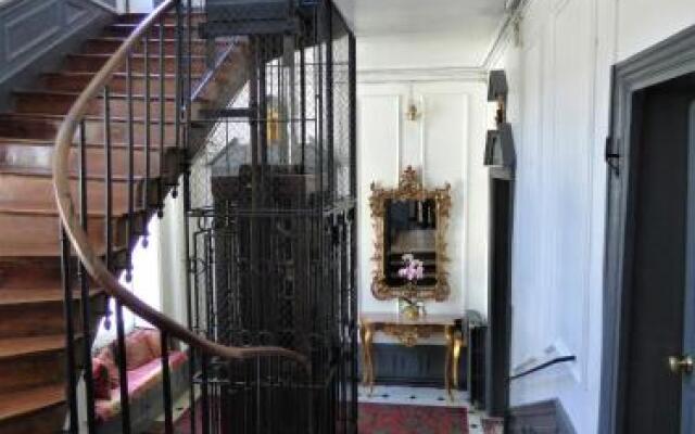 Chateau De La Grand Maison