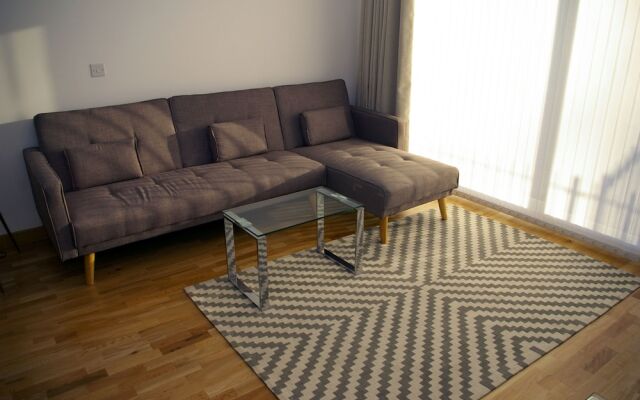Ramsey Lodge 2-Bedroom Flat