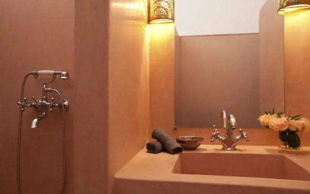 Riad Davia