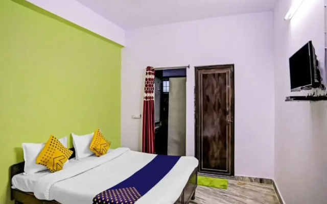 Goroomgo Raj hotel vip Noida