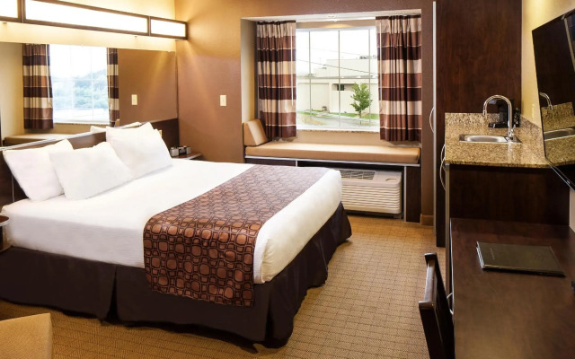 Microtel Inn & Suites by Wyndham St Clairsville/Wheeling