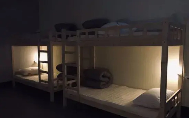 Hechi Qiqi Youth Hostel