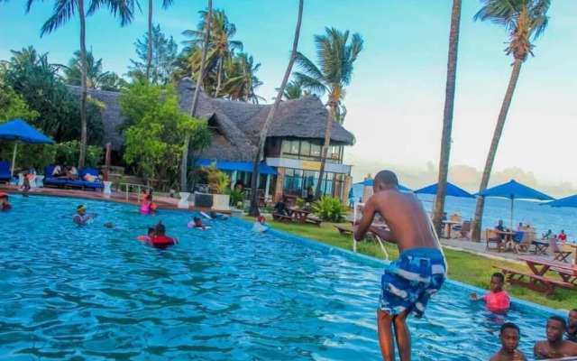 Salama Bling Beach Resort