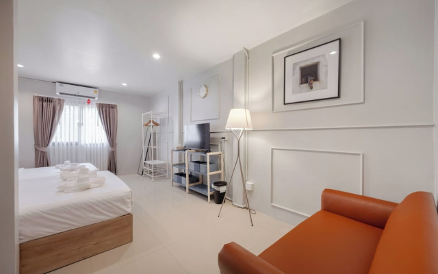 Arun Sa Wad House Sukhumvit 8 Guests