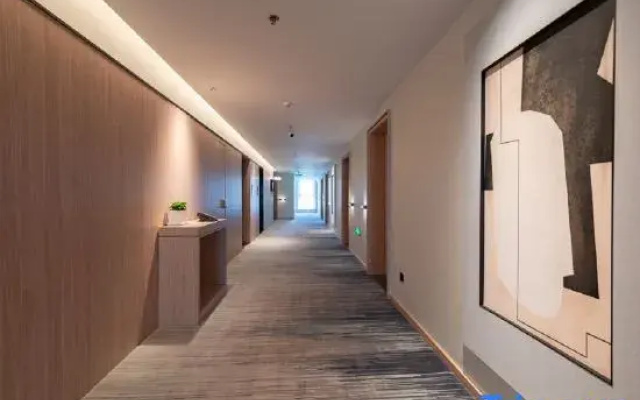 Starway Hotel (Four Seasons City, Jiefang Road, Linyi)