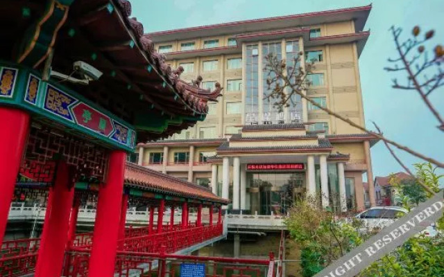 Starway Hotel (Penglai Dengzhou Road Store)