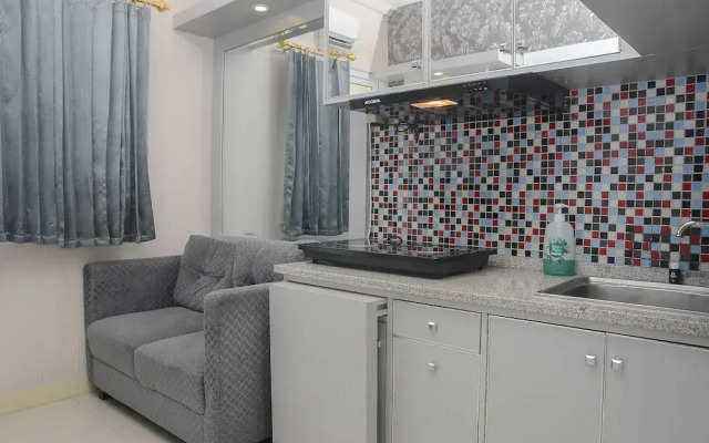 Comfortable and Clean 2BR Green Pramuka Apartment